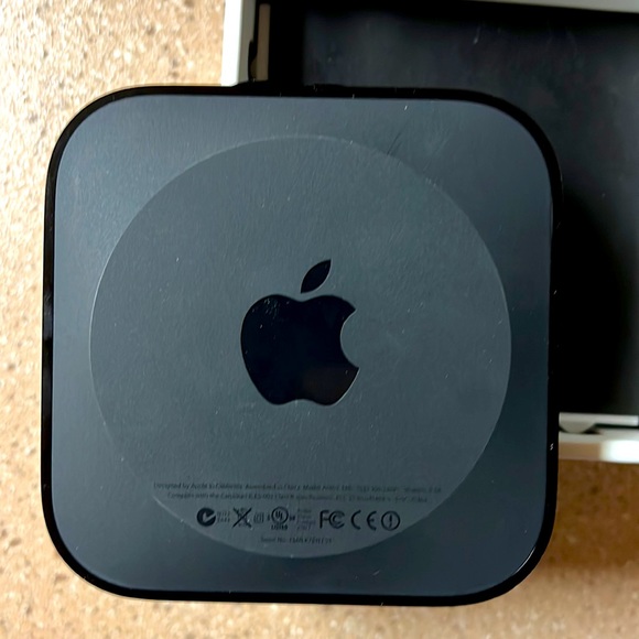 Apple TV (3rd Generation) Model A1469 black - HDMI 1080p + Wi-Fi 🍏 - Picture 4 of 10